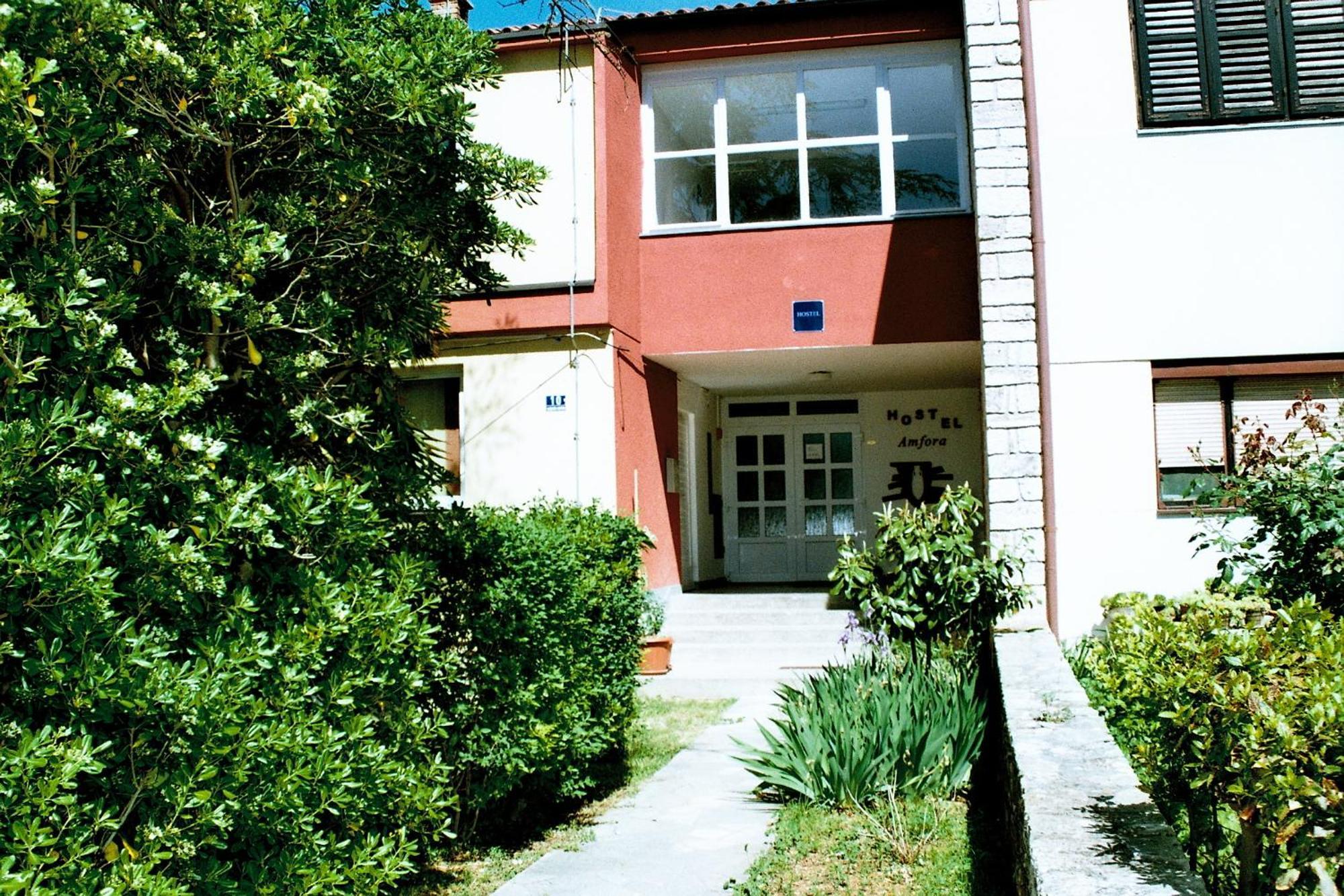 Hostel Amfora Fazana Exterior photo