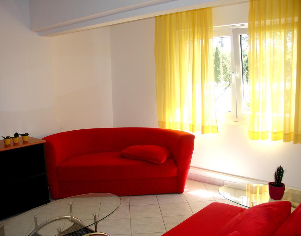 Hostel Amfora Fazana Exterior photo
